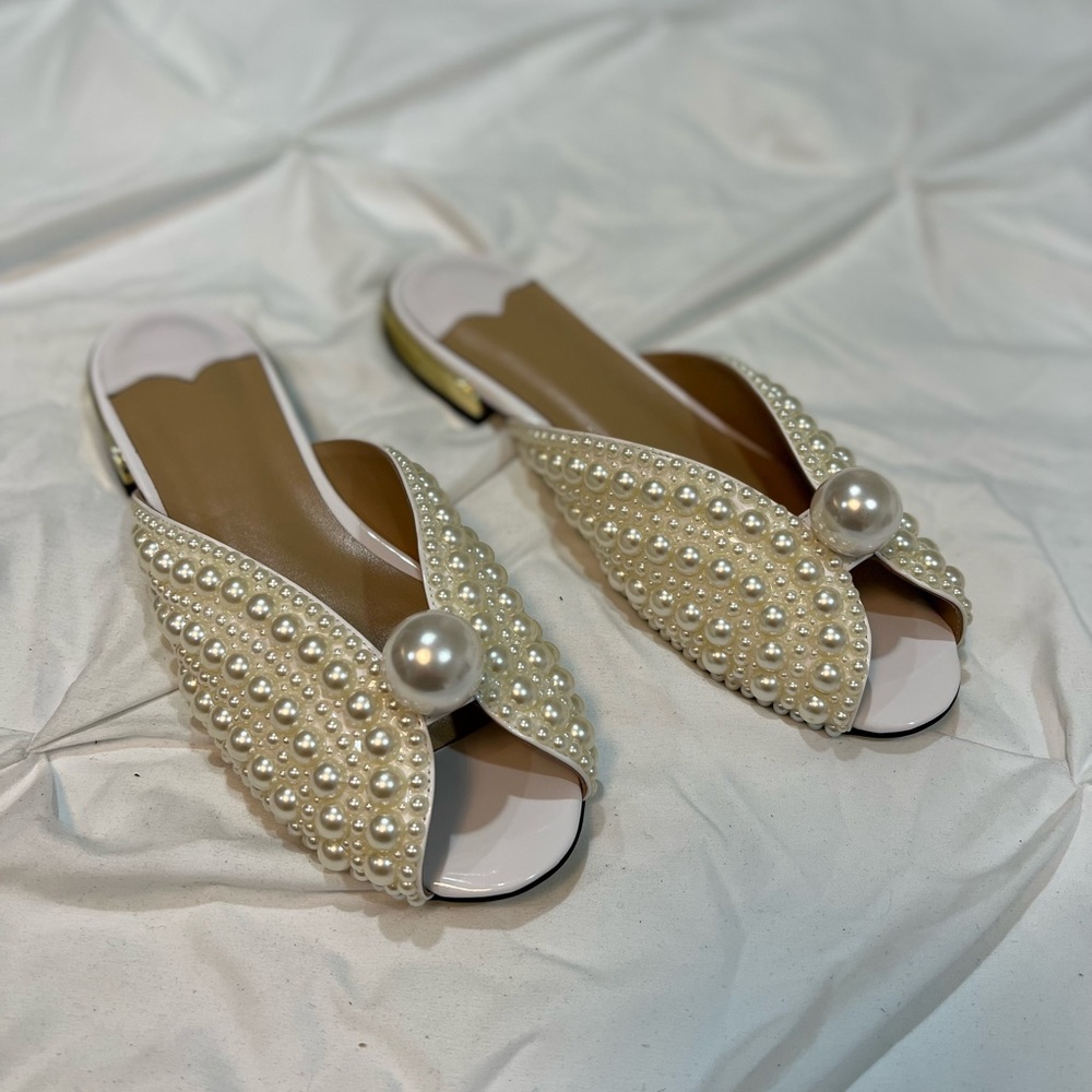 Pearl-Embellished Open-Toe Women’s Slide - Cream